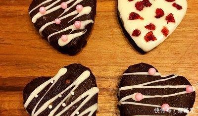  『饼干体』巧克力饼干别再买着吃了，不用水不用油，而且不用烤，在家就能做！