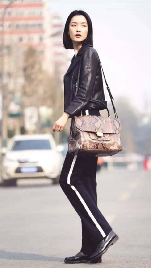 她是“T台皇帝”,被赞气质和王菲有得一拼,被称为中国第一美人