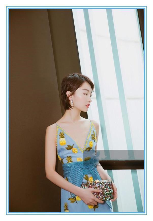 本以为穿吊带装的周冬雨够清纯了，可看到鞠婧祎，我瞬间沉默了！