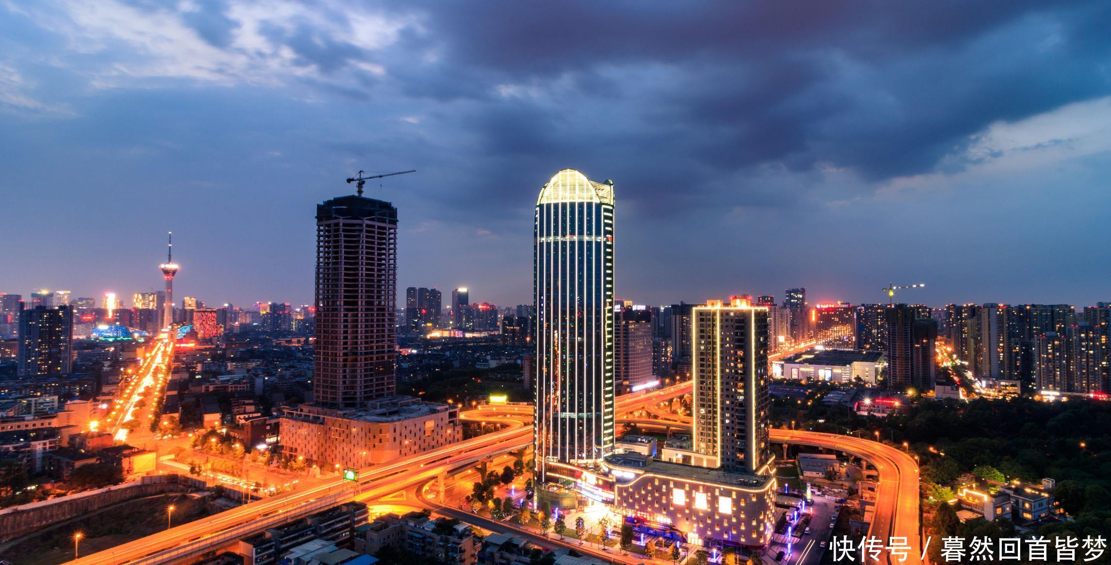  [GDP]最牛的城市GDP超过排在后面7座城市之和！