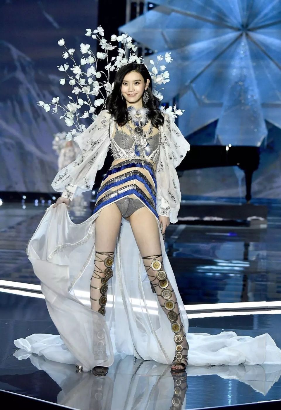 维秘名单曝光:奚梦瑶免试，何穗确认上秀!大秀开始前，这套瘦腿操