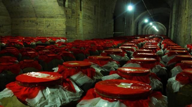  [隐居]最牛钉子户！五代人隐居山洞100多年？政府想扶贫却被他们