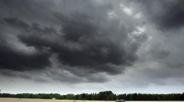  分饼@“十人分饼、十一牛耕地、二龙治水”老农说明年的收成不太