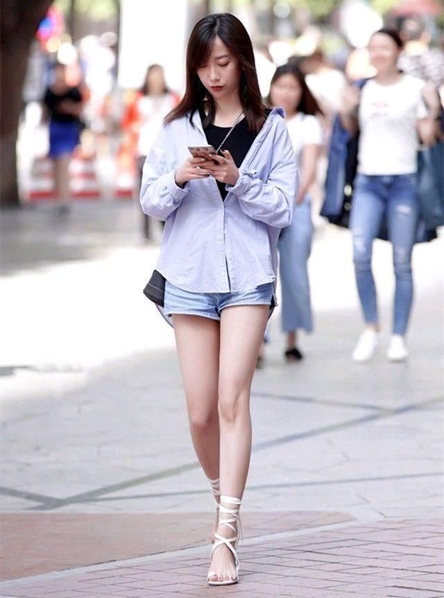 街拍路人，要是学会了这样的打扮穿搭，还用担心男朋友劈腿么