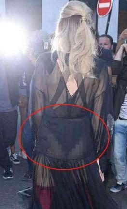 号称“宇宙第一博主”，出席活动服装让人汗颜，实在让人不耻！