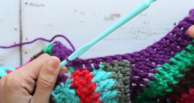  #融入#这样的钩针衫时尚又洋气，大胆融入自己喜欢的配色，彩虹衣教程