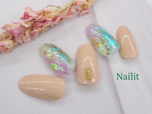 『关系』每刻美丨美甲与春日甜品的甜蜜关系