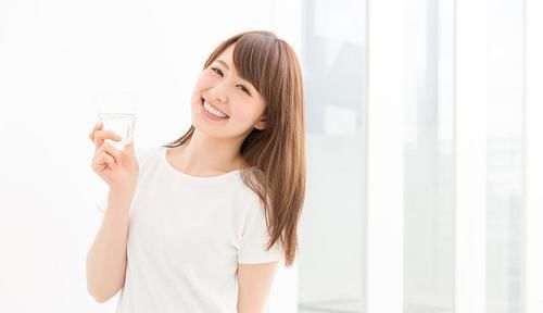 干燥@春季皮肤干燥怎么办？4个“小锦囊”送给你，让肌肤水润有光泽