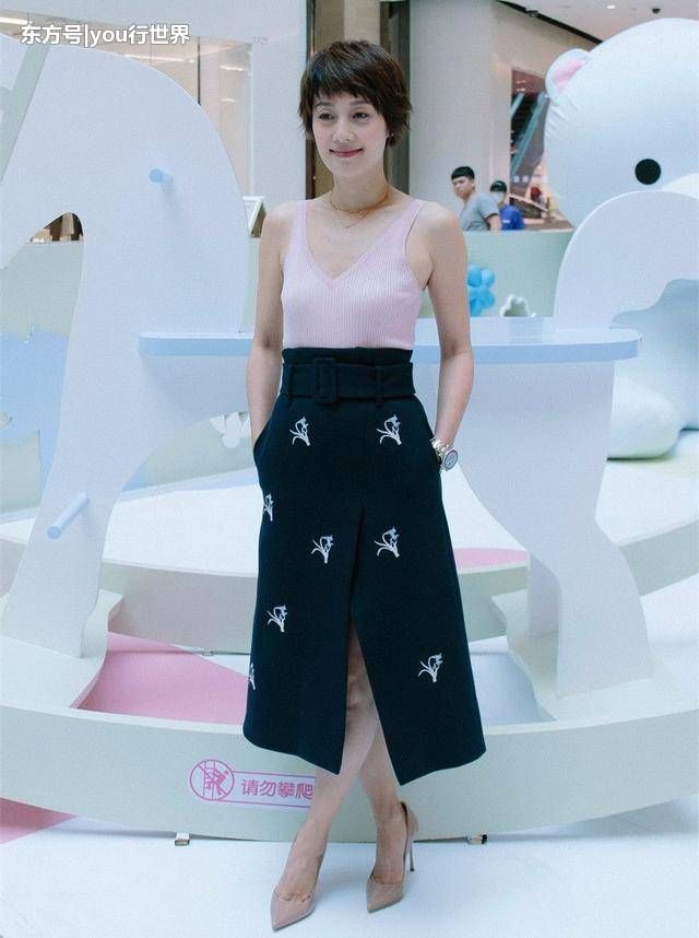 林心如自信过头了,撞衫马伊琍的白裙子,输得很彻底!