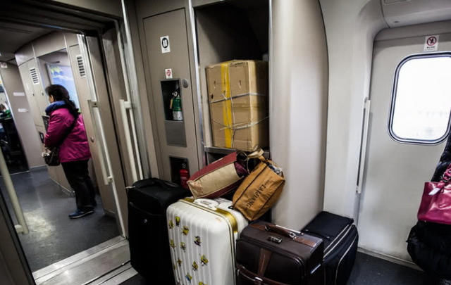  「发现」高铁下车后发现忘拿行李，车又开了怎么办?只需做好这3