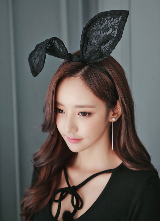 女神孙允珠，圣诞白兔精灵治愈甜美小洋装