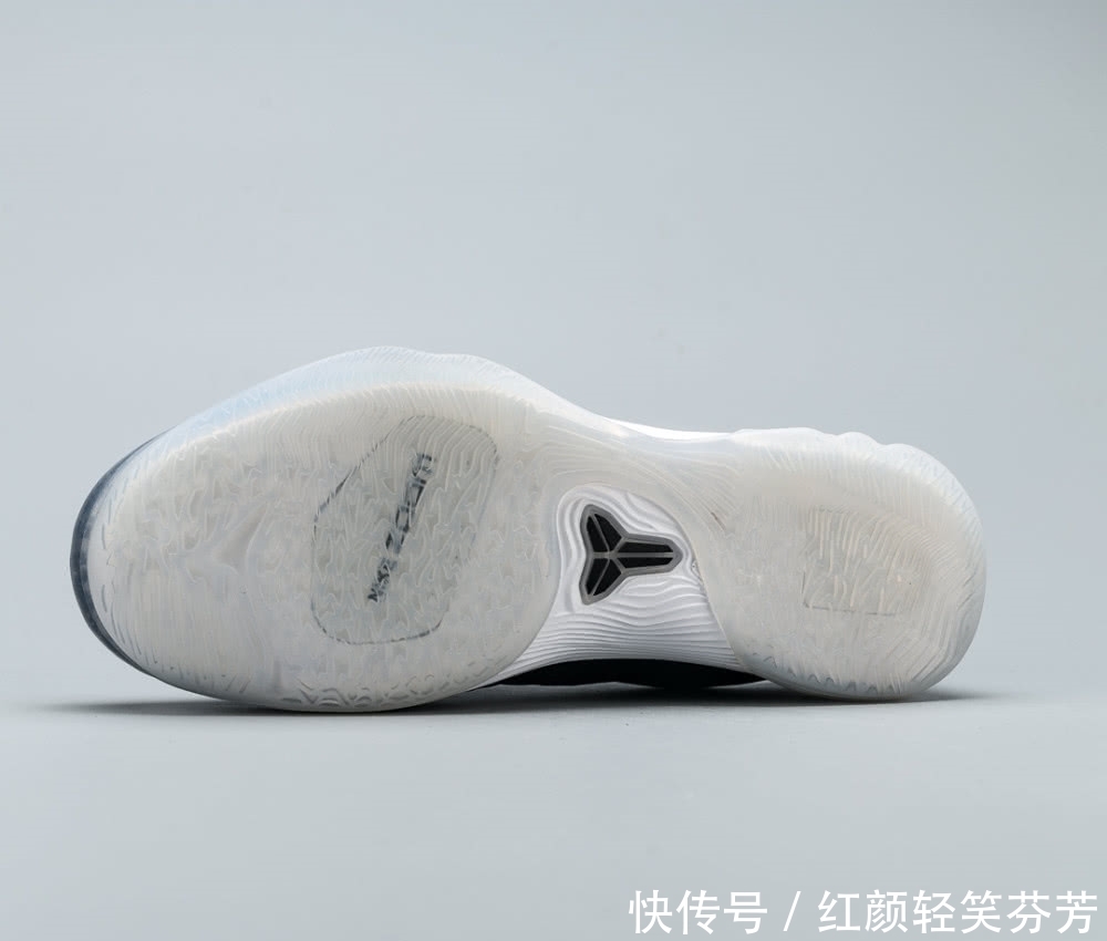 『水晶』科比毒液5 黑金水晶底篮球鞋!