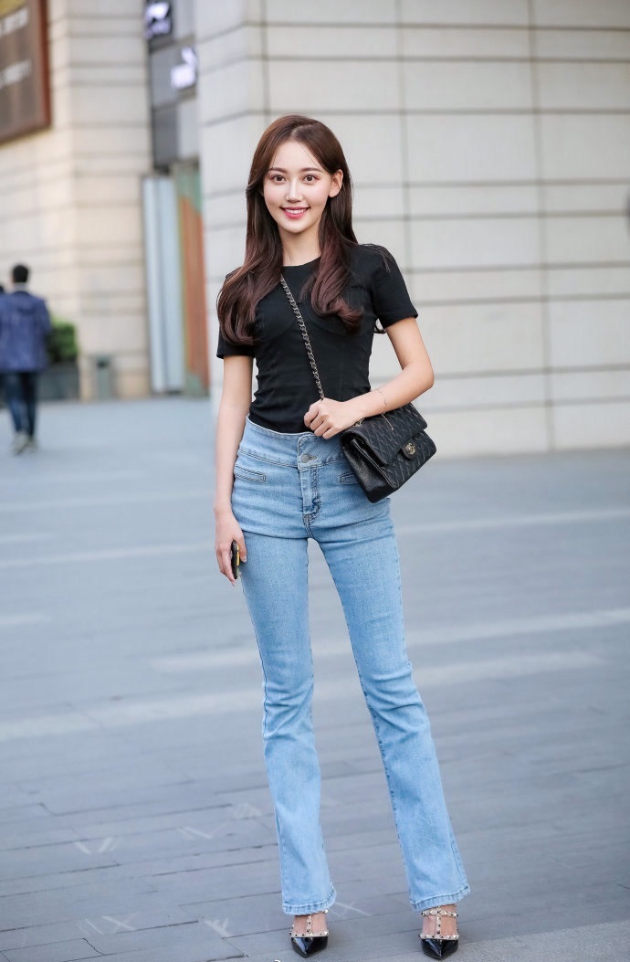 『蓝色』夕阳下的黑蓝色,照亮你的美