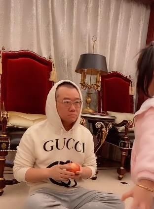  绑架@涂磊病愈穿奢侈品出镜，评论区遭网友道德绑架一毛不拔铁公鸡