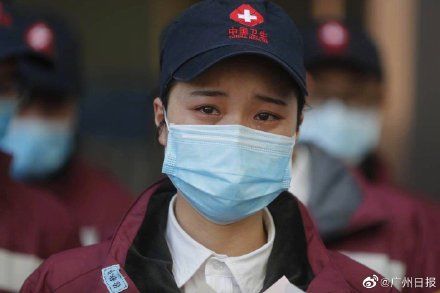  『行前』广东抗疫勇士回家 行前离别，队员泪湿眼眶