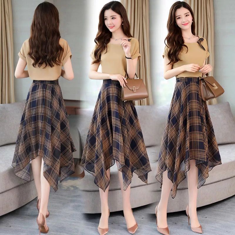 1米55的老婆，从不穿裙子，我给她买7套短裤套装，她穿特显高