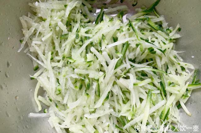 『把红薯』红薯花生咸饭汤,一碗暖汤入胃,帮助消食导滞!