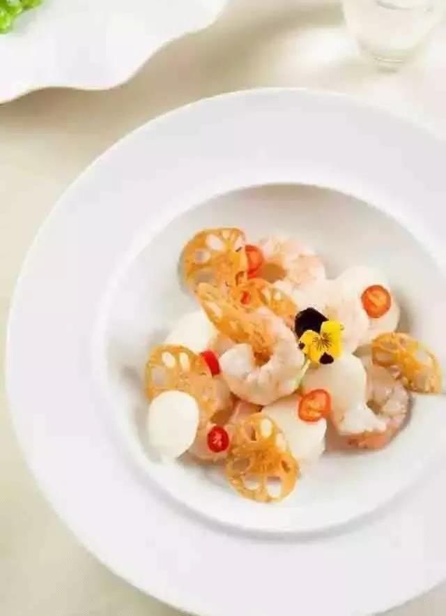  「虾仁」美食精选：蒜泥芹菜叶，马蹄莲藕炒虾仁，西红柿鸡蛋汤，番茄蹄花煲