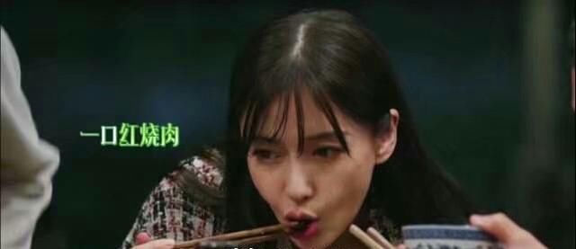 一粒爆米花引起的风波，官方回应：你们想多了！baby是否假吃？