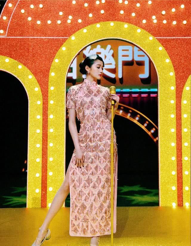  韵味@时尚是个轮回，看当代女明星演绎民国旗袍，个个韵味十足