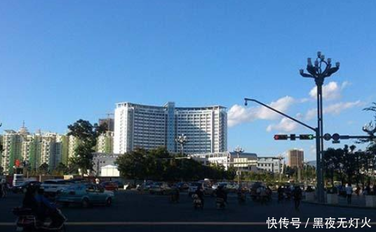 西南将要崛起的大都市，新二线城市排第一，发展速度比成都还快！