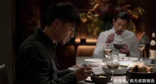  影视剧■张子枫《宠爱》刚上映，又一新作官宣定档，海报透露一股诡异气息