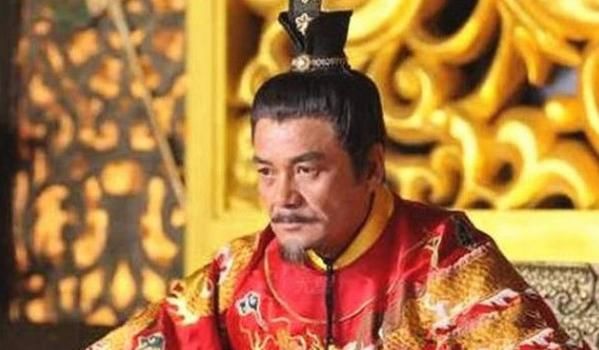  『影响』他在乱世成为皇帝，开创王朝却想不出国号，选用姓氏发展如今大姓