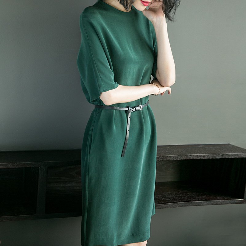 虽然我虎背熊腰，自从夏天换上减龄裙，居然美得老公都认不出我