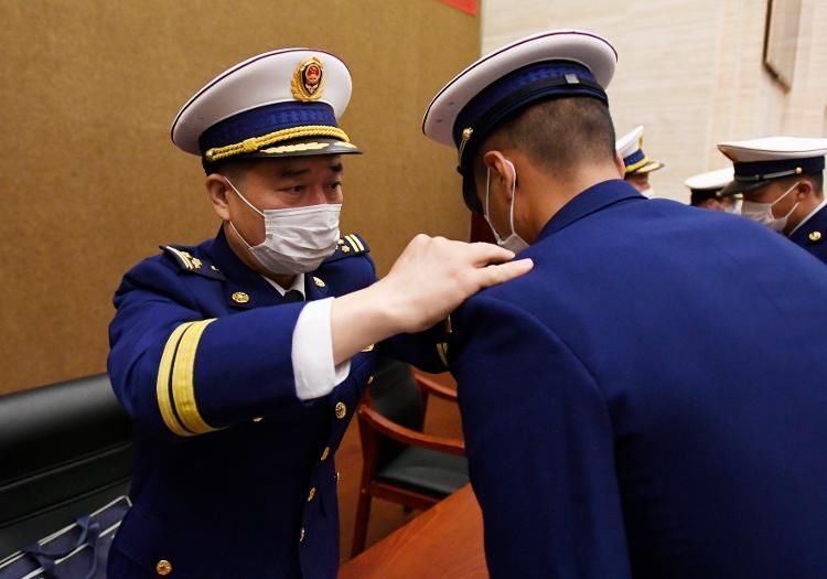  【踏上】山东249名新消防员踏上“火焰蓝”新征程