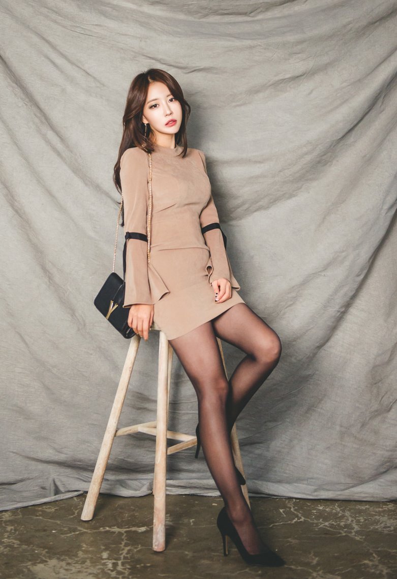 暖流本泰兰原色薄呢裙