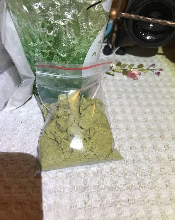  三角梅：见过“三花聚顶”吗，三角梅的枝头，掐一掐一变三，瞬间开满盆