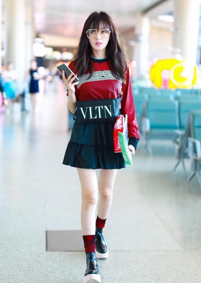 换发型要慎重!张天爱年轻10岁，鲁豫年轻20岁，韩雪却被打回原形