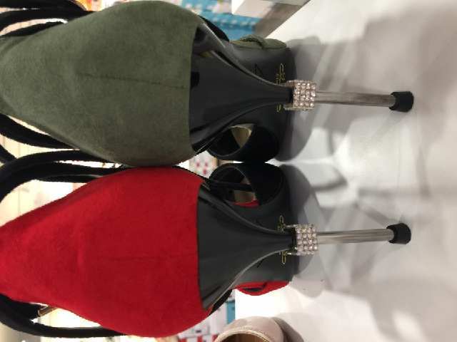 高跟鞋的跟现在都做成这样了，看来我真的是outo啦