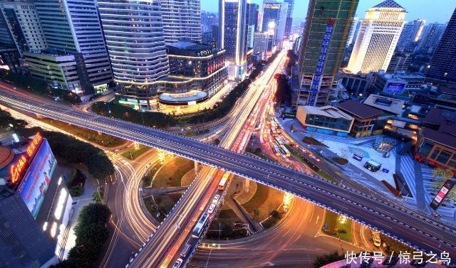  重庆：中国第一个人口破3千万城市，从未宣布禁摩令，被称摩托车