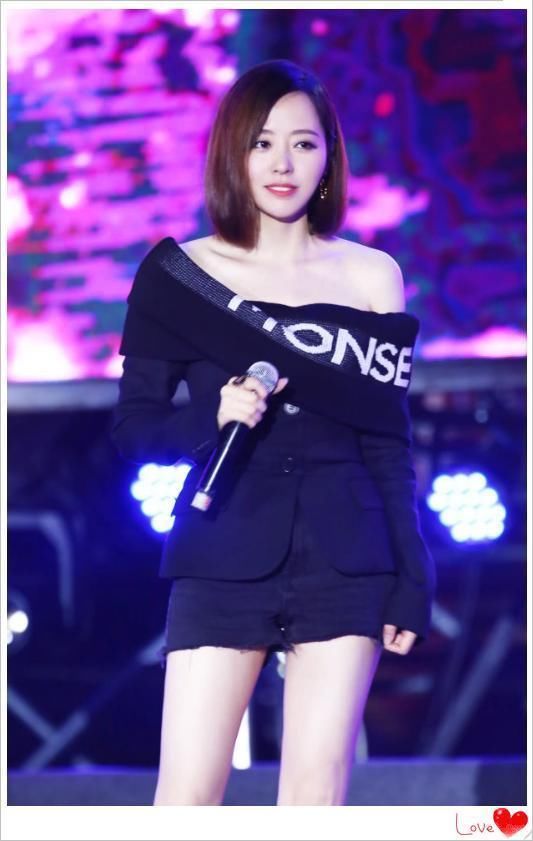 张靓颖仅仅换了个发型，就气质大变酷到炸，冯柯你怕了吗?