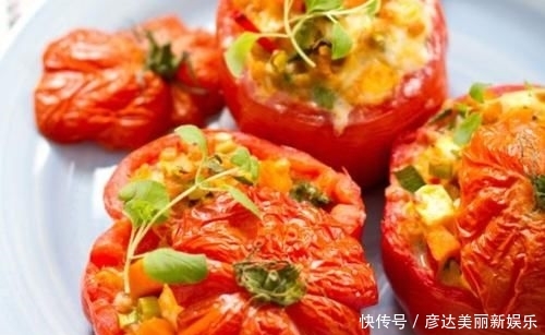  #得靠#“牛奶肌”得靠养，黄皮女生坚持吃3种水果，皮肤可“白到发光”