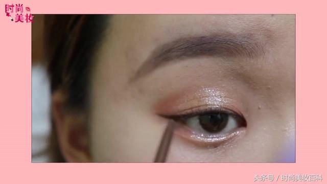 眼妆技巧｜初秋的清淡眼妆