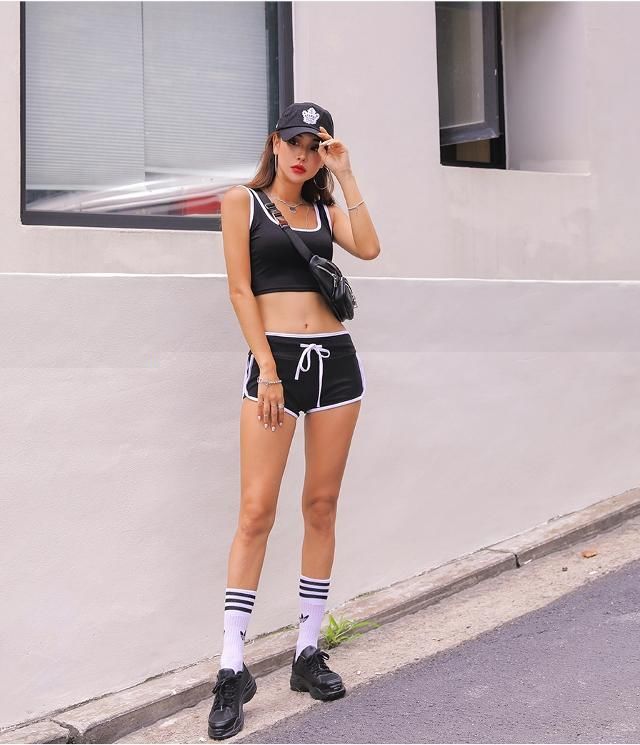 人像摄影：展现出姑娘的精致五官，表现出姑娘的性感唯美