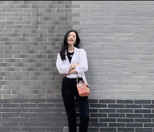  单品也能■跟着明星女神学穿搭,让你走在时尚的潮流