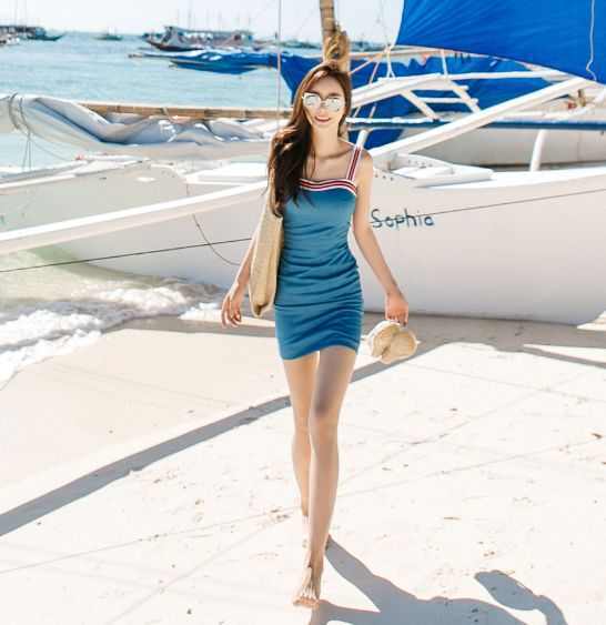 完美曲线的紧身包臀裙小姐姐，温婉知性气质迷人，裹出女人味！