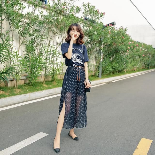 小个子女生夏日这样去搭配，不仅仅是显高，轻松穿出时尚的味道！