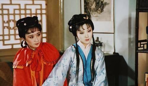  【香菱】探春2次邀香菱入诗社，为什么都宝钗一语挡了回来？