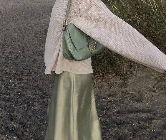  高級■春装如何穿？试一下这三组高級颜色，给你衣服裤子看上去“显贵”10倍