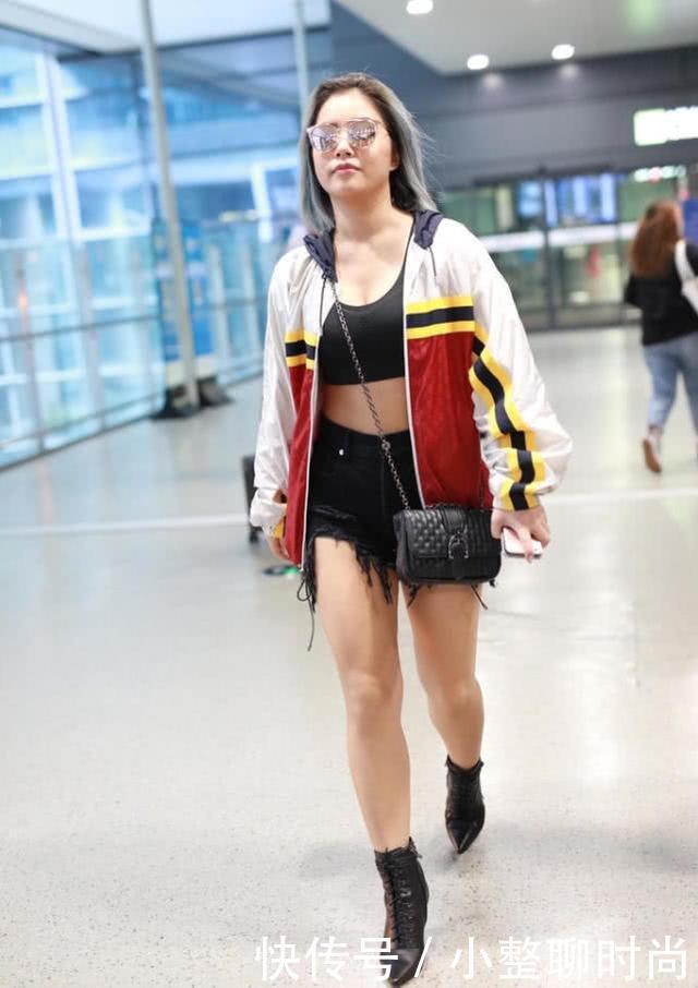 这年头什么大象腿赘肉根本不是事,像王菊一样自信那才是最重要!