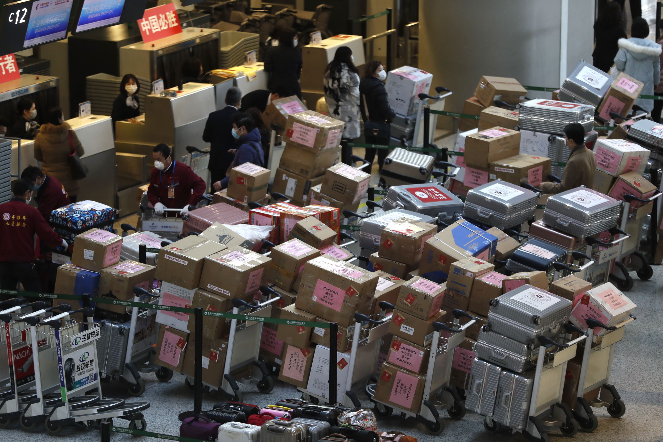  「振奋人心」上海又一批医疗队出发支援湖北 这些画面让人泪目又