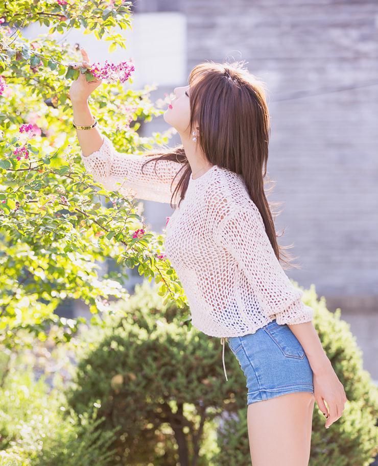 街拍 最美热裤美女，天生丽质 ，一貌倾城！