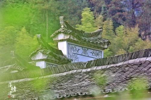 浙江这个古村落有家博物馆，保存着不同年代的“契书”，充满神秘