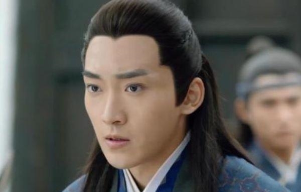 #出演#《锦衣之下》的杨岳,竟还参演过《还珠格格》,难怪看着眼熟!
