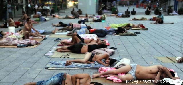 越来越多的农民工返乡，背后不为人知的3个原因却让人心酸