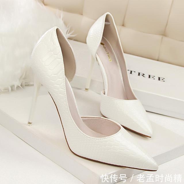  #舒适#柔美又不失气质的高跟鞋，尽显优雅和奢华的魅力！